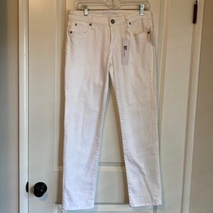 Kut Katy boyfriend jeans. Cute for summer. Stretchy fabric.